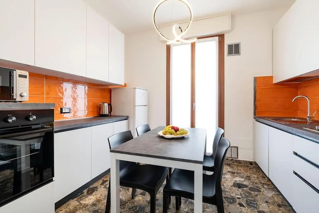 Venice Lido - House For 5 Венеция-Лидо Апартаменты