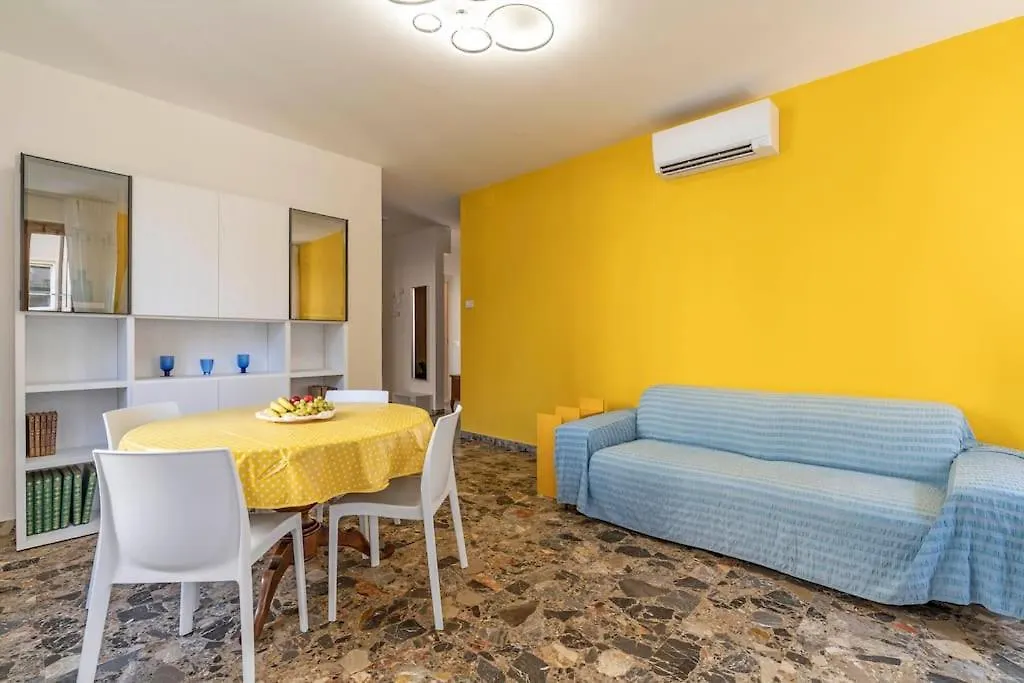 Апартаменты Venice Lido - House For 5 Венеция-Лидо