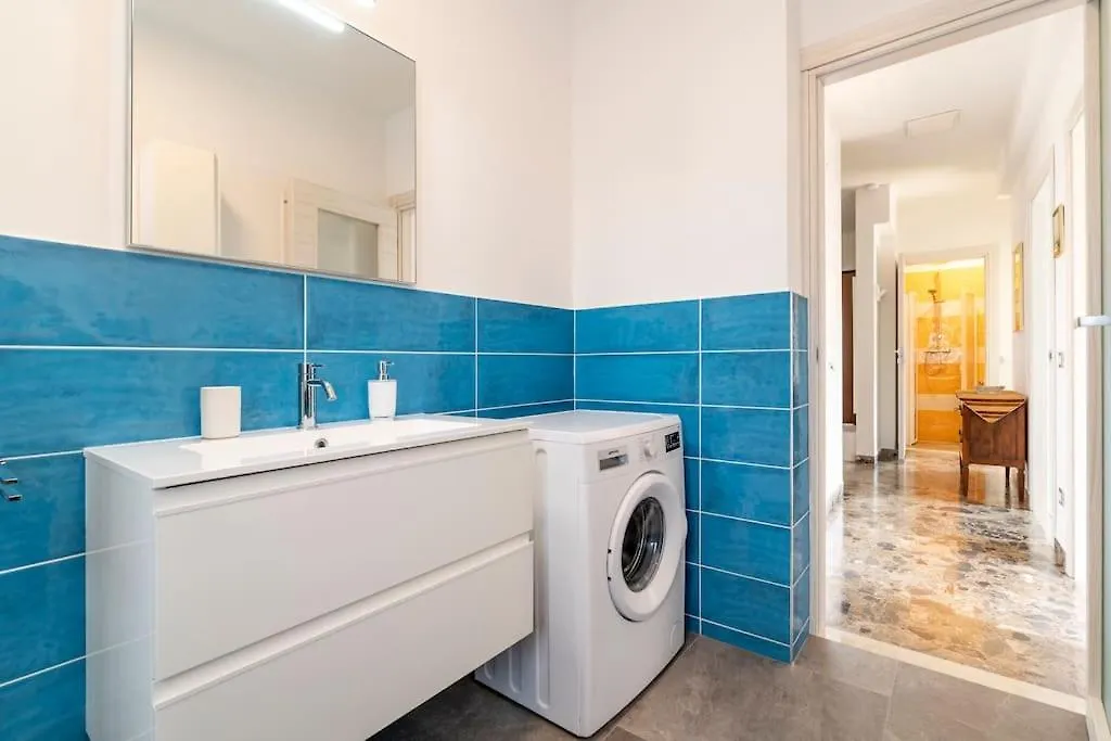 Venice Lido - House For 5 Венеция-Лидо 0*,  Италия